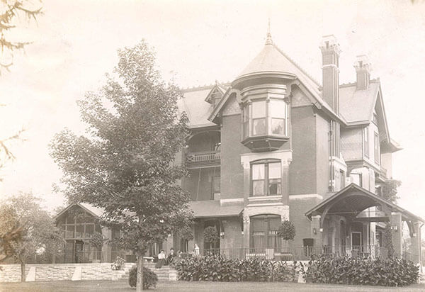 Douglas Era Mansion