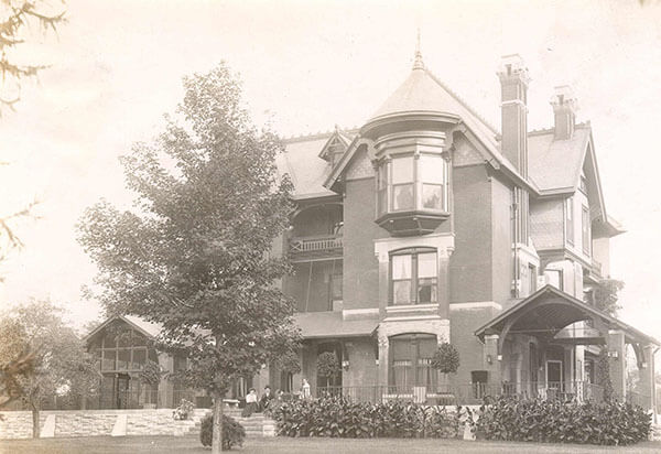 Douglas Era Mansion