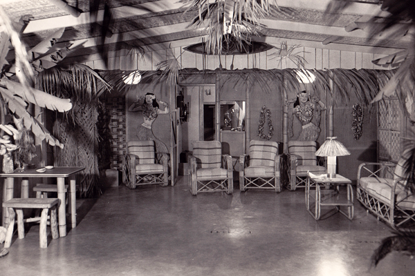 black and white tahitian room