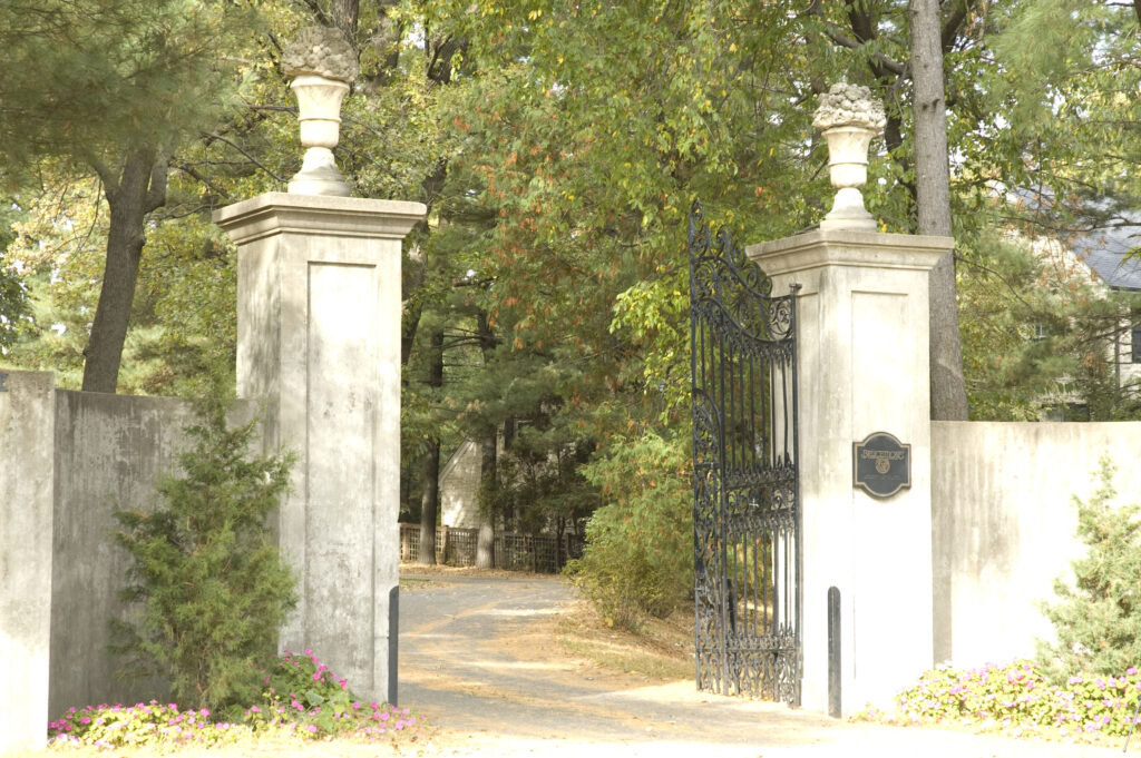 Linden Drive Gate